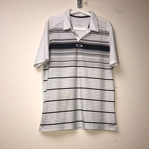 Men’s Oakley t-shirt